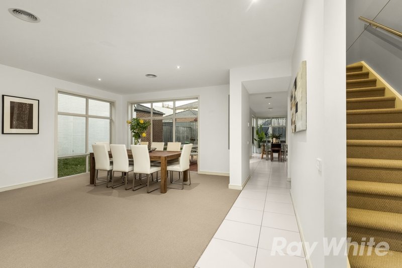 Photo - 13 Lords Avenue, Mulgrave VIC 3170 - Image 5