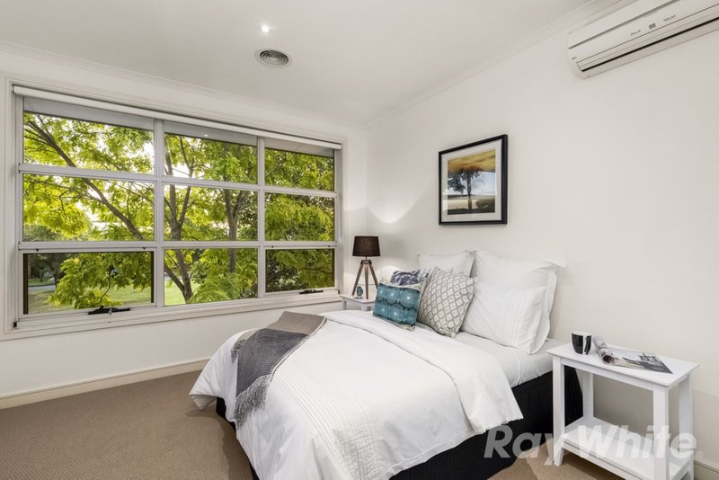 Photo - 13 Lords Avenue, Mulgrave VIC 3170 - Image 7