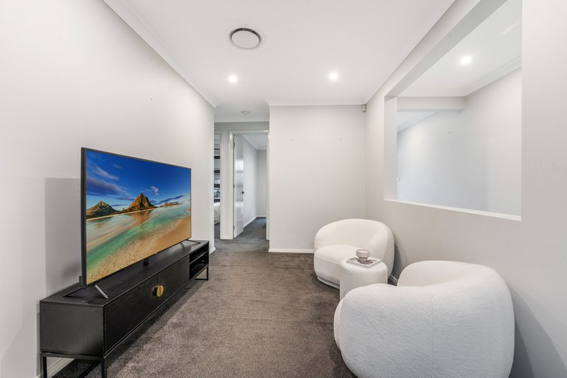 Photo - 13 Lorraine Road, Edmondson Park NSW 2174 - Image 6