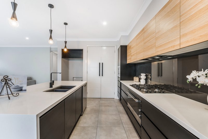 Photo - 13 Lorraine Road, Edmondson Park NSW 2174 - Image 7