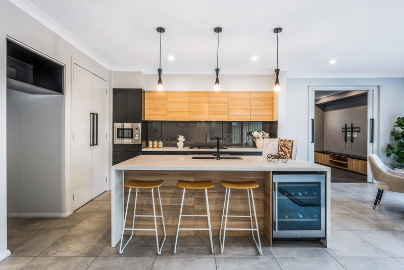 Photo - 13 Lorraine Road, Edmondson Park NSW 2174 - Image 8