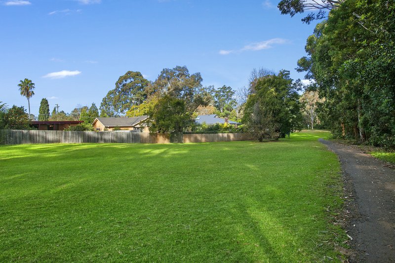 Photo - 13 Louise Avenue, Baulkham Hills NSW 2153 - Image 6