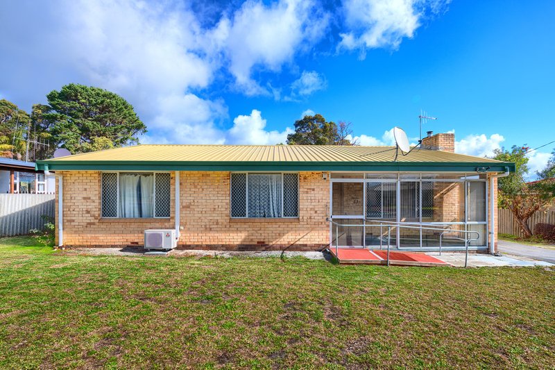 13 Lurline Street, Orana WA 6330