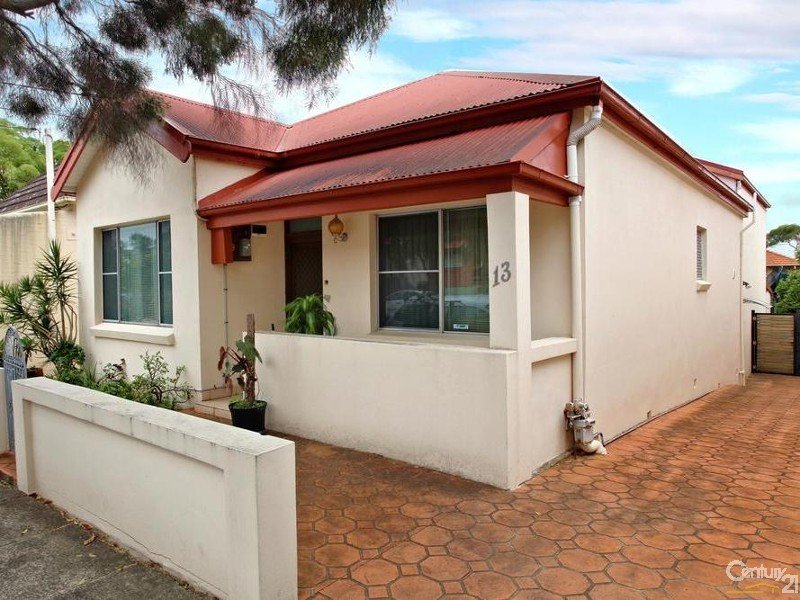 13 Lymerston Street, Tempe NSW 2044