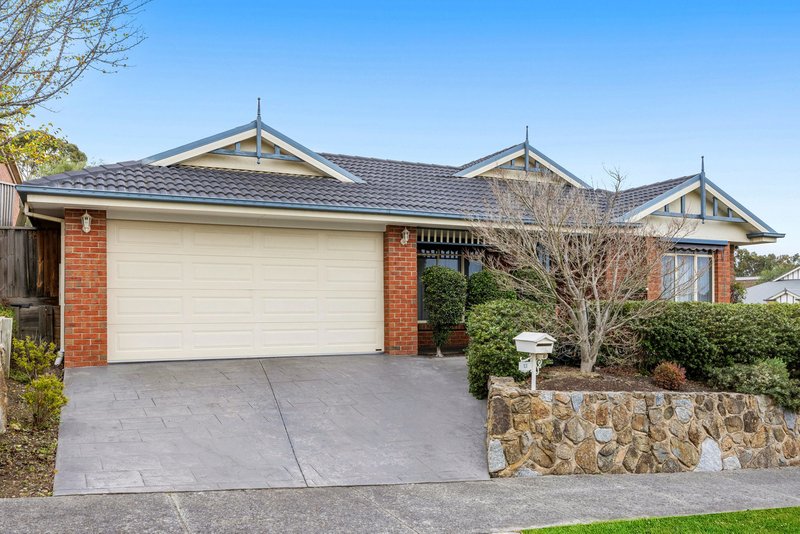 Photo - 13 Lynch Court, Berwick VIC 3806 - Image 1