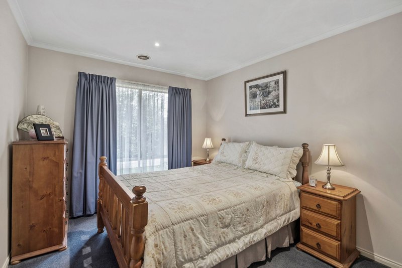 Photo - 13 Lynch Court, Berwick VIC 3806 - Image 10