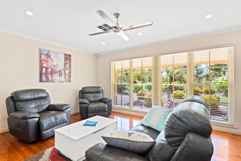 Photo - 13 Lysander Place, Flagstaff Hill SA 5159 - Image 6