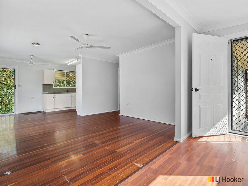 Photo - 13 Macarthur Street, Koongal QLD 4701 - Image 4