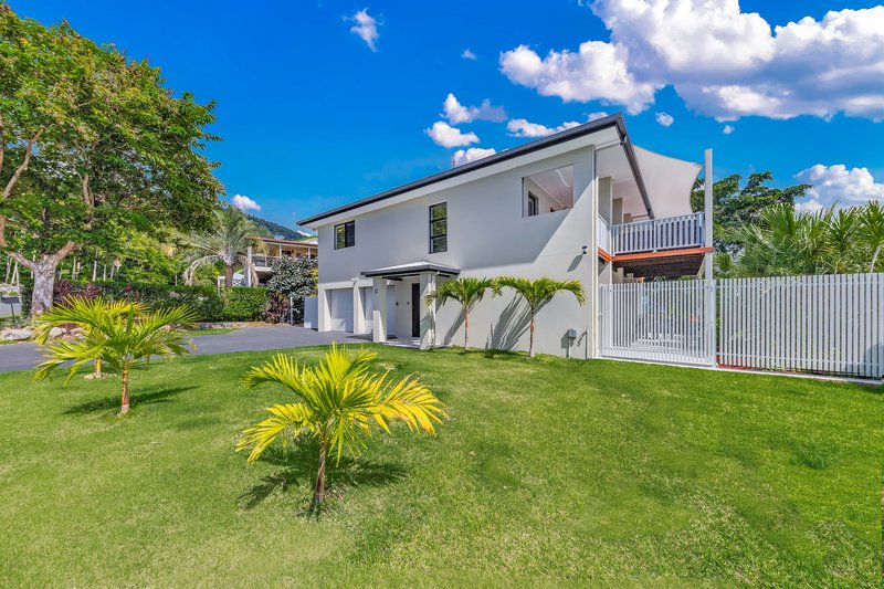 Photo - 13 Macona Crescent, Cannonvale QLD 4802 - Image 2