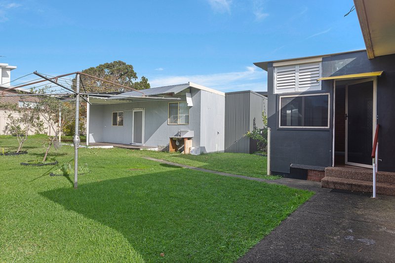 Photo - 13 Madden Street, Oak Flats NSW 2529 - Image 7