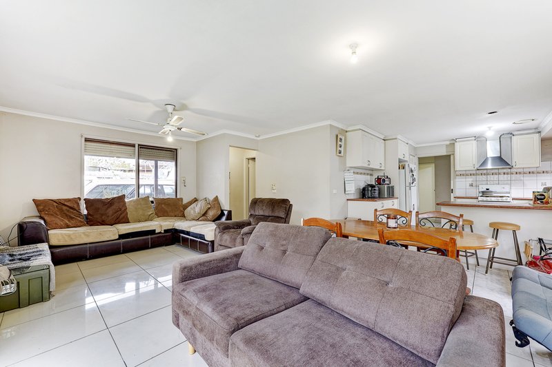 Photo - 13 Magpie Court, Meadow Heights VIC 3048 - Image 4