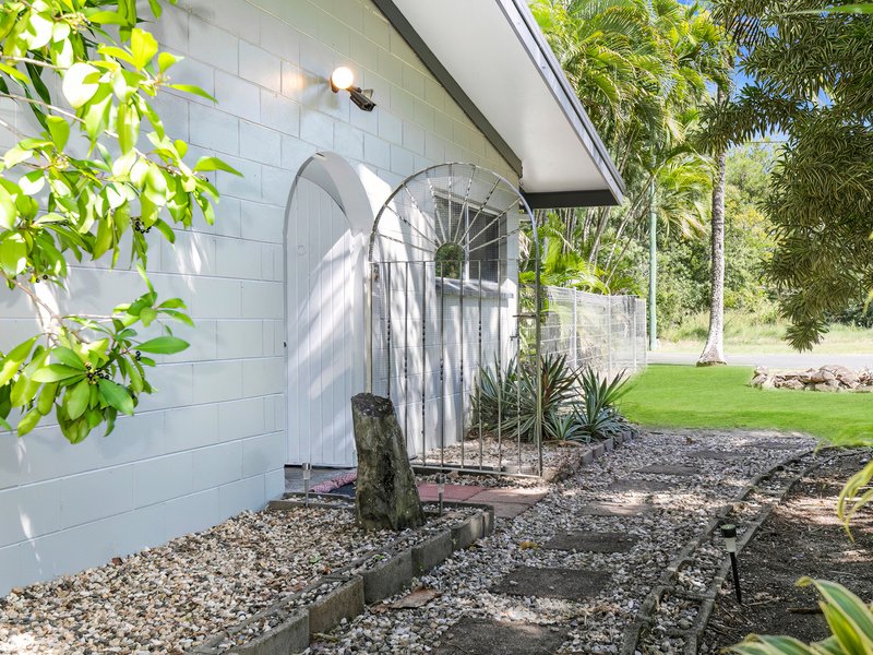 Photo - 13 Mahogany Street, Holloways Beach QLD 4878 - Image 2