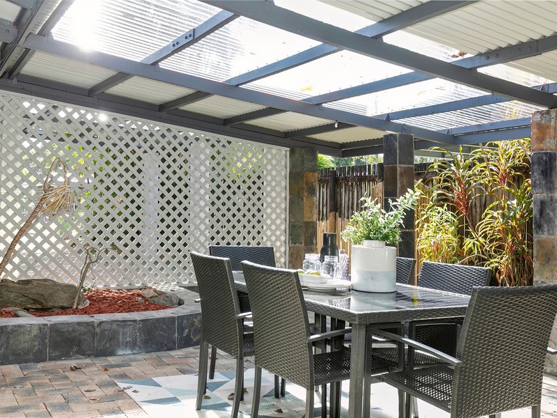 Photo - 13 Mahogany Street, Holloways Beach QLD 4878 - Image 18