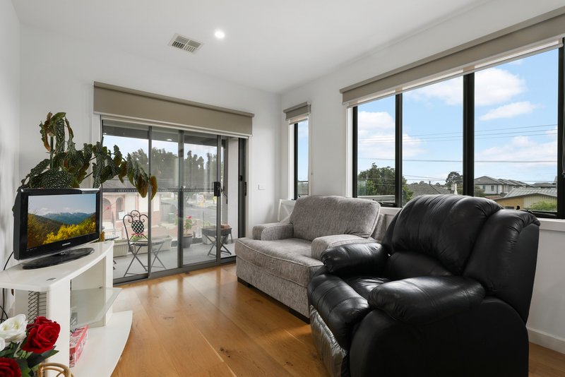 Photo - 1/3 Main Street, Thomastown VIC 3074 - Image 6