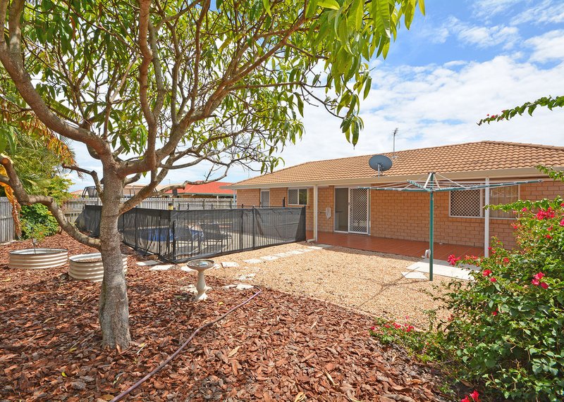 Photo - 13 Mainsail Court, Point Vernon QLD 4655 - Image 16