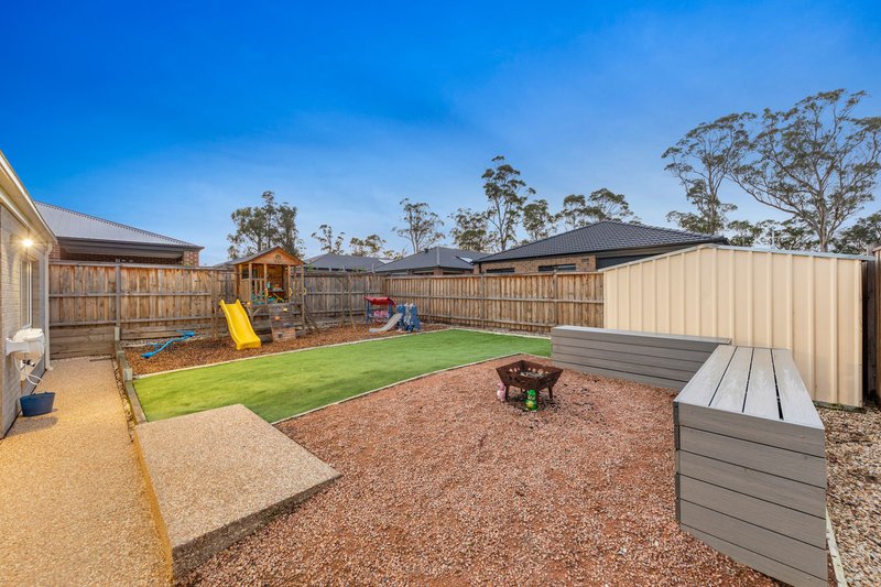 Photo - 13 Mainstone Street, Drouin VIC 3818 - Image 2