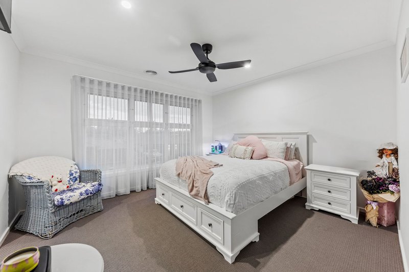 Photo - 13 Mainstone Street, Drouin VIC 3818 - Image 11