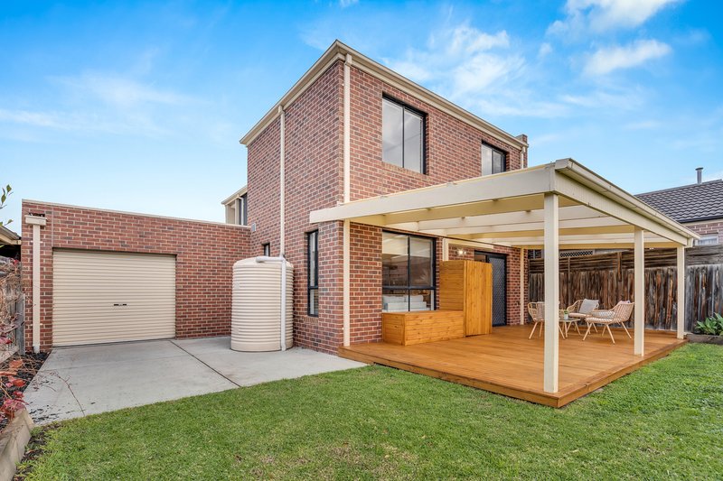 Photo - 13 Malabar Street, Roxburgh Park VIC 3064 - Image 17