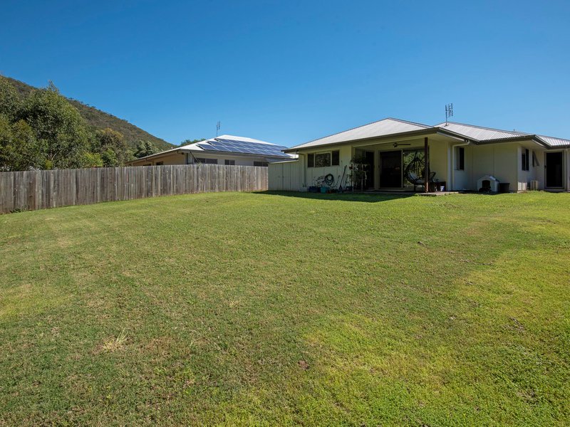 Photo - 13 Malanda Court, Beerwah QLD 4519 - Image 9