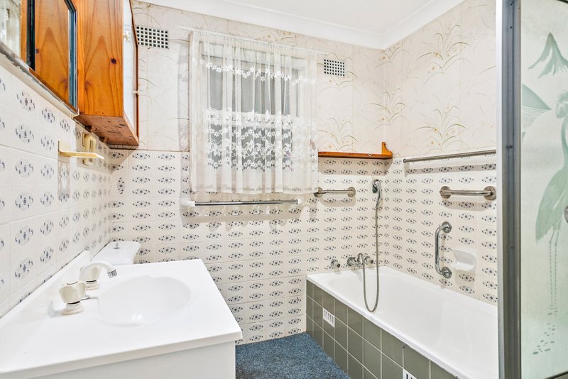 Photo - 13 Malin Road, Oak Flats NSW 2529 - Image 6