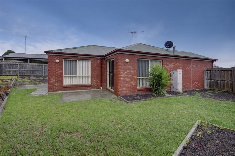 Photo - 13 Malinda Crescent, Bell Park VIC 3215 - Image 5