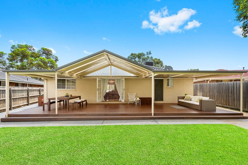 Photo - 13 Malua Crescent, Mill Park VIC 3082 - Image 7