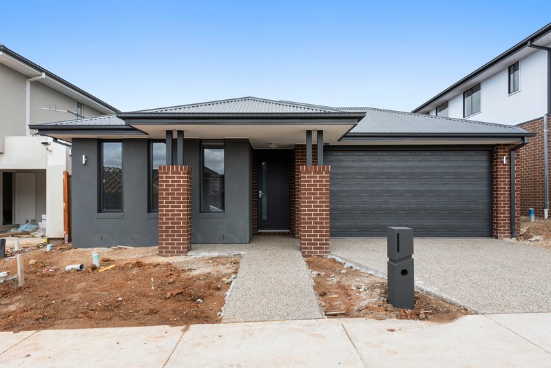 13 Marquess Crescent, Clyde North VIC 3978