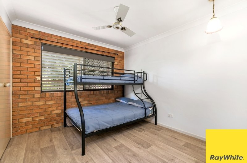 Photo - 13 Marton Place, Banksia Beach QLD 4507 - Image 10