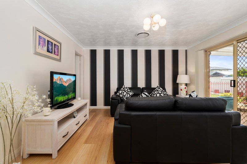 Photo - 13 Massa Place, Claremont Meadows NSW 2747 - Image 16