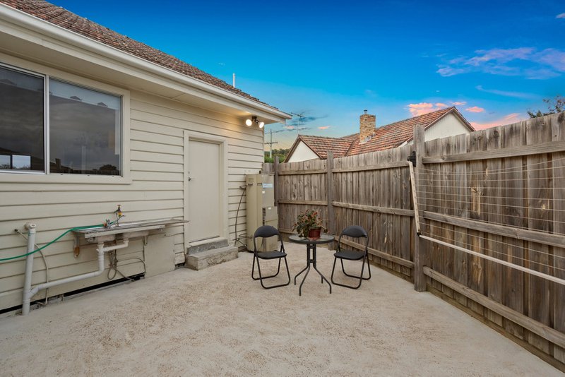 Photo - 1/3 Maxwell Street, Lalor VIC 3075 - Image 11