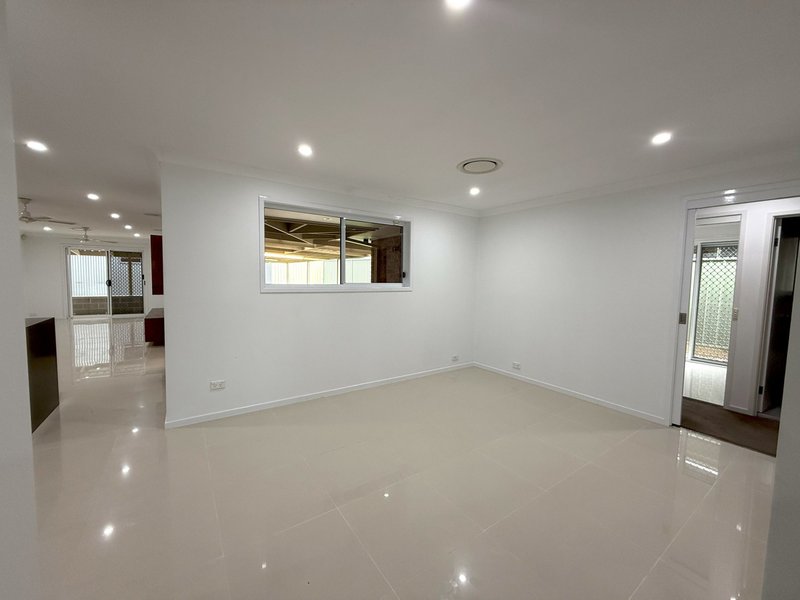 Photo - 13 Maybern Close, North Nowra NSW 2541 - Image 3