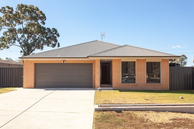 13 Mcblane Street, Weston NSW 2326