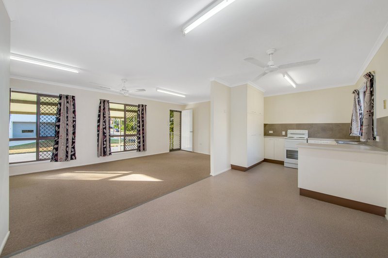 Photo - 13 Mccann Street, South Gladstone QLD 4680 - Image 4