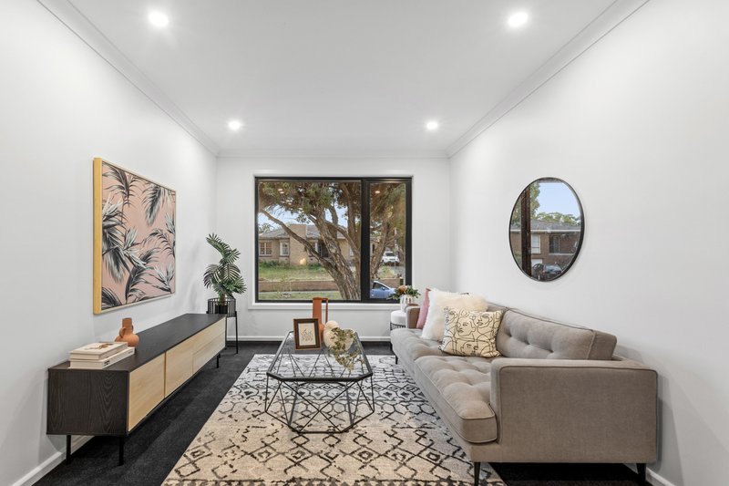 Photo - 1/3 Mccubbin Street, Burwood VIC 3125 - Image 3