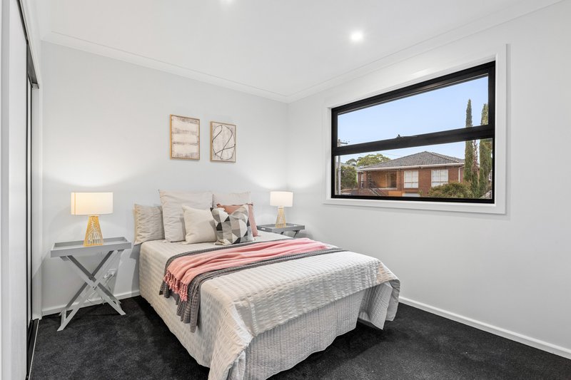 Photo - 1/3 Mccubbin Street, Burwood VIC 3125 - Image 10