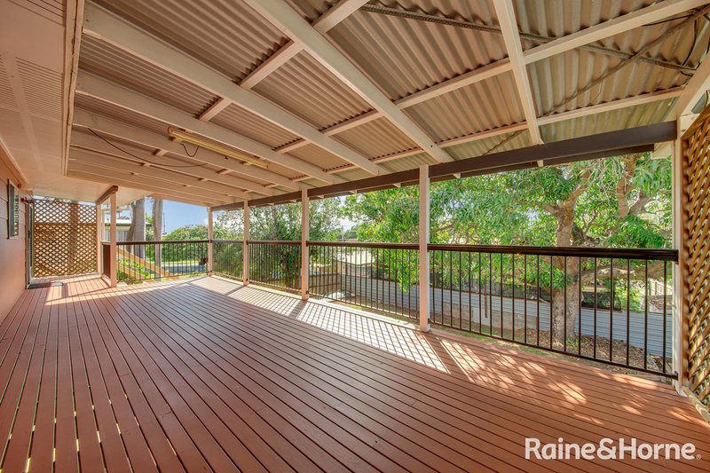 Photo - 13 Mcdonald Street, Clinton QLD 4680 - Image 4