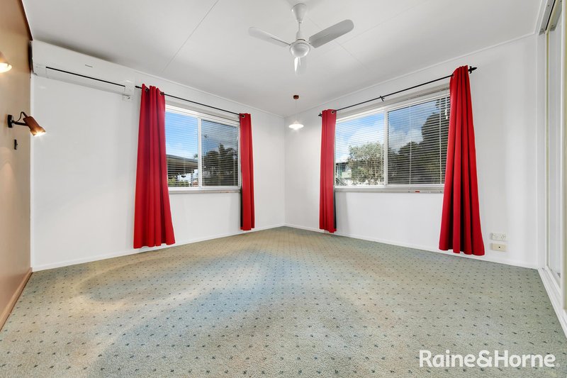 Photo - 13 Mcdonald Street, Clinton QLD 4680 - Image 8