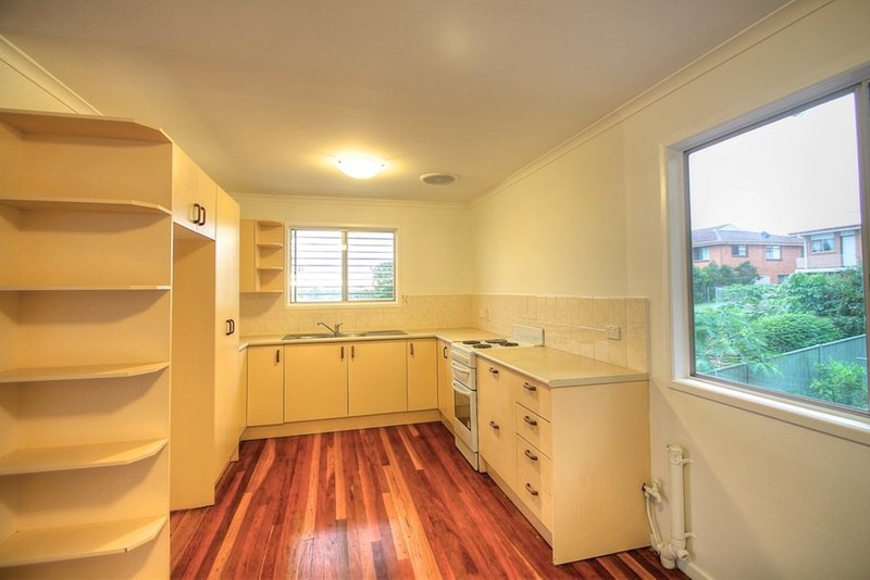 Photo - 13 Mckenzie Street, Bundamba QLD 4304 - Image 5