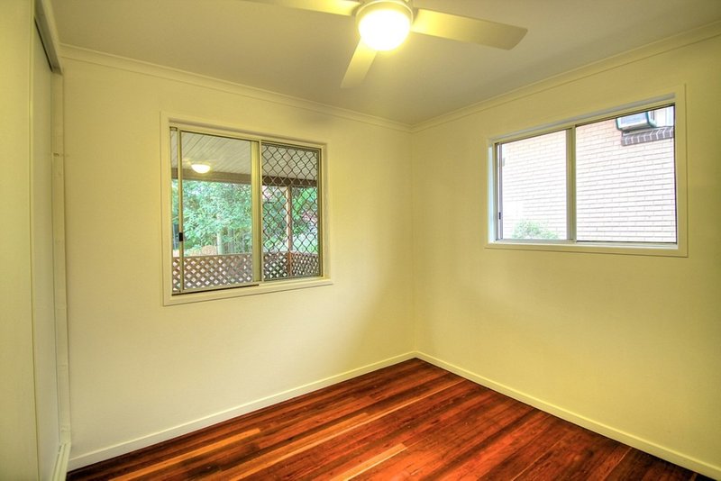 Photo - 13 Mckenzie Street, Bundamba QLD 4304 - Image 12