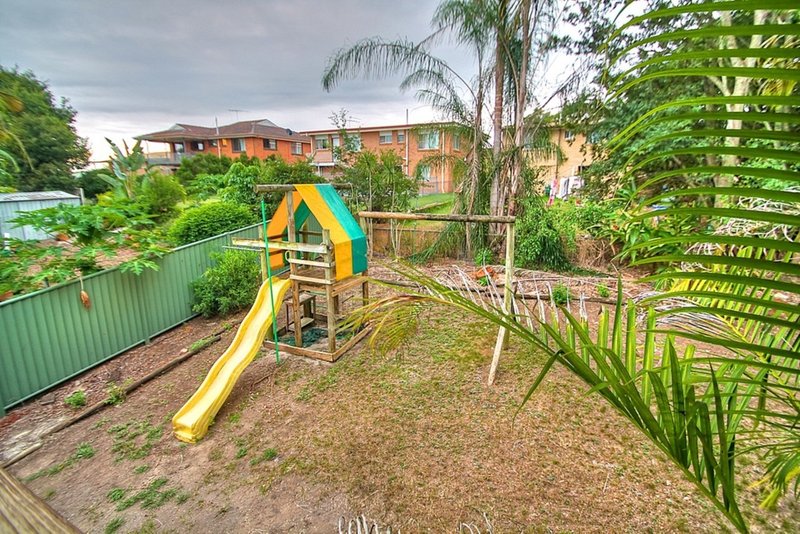 Photo - 13 Mckenzie Street, Bundamba QLD 4304 - Image 18