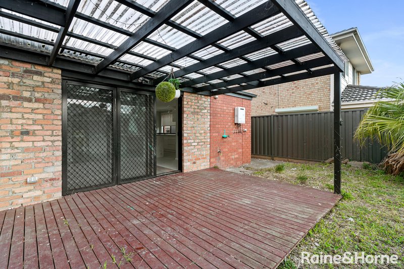 Photo - 13 Mclaurin Avenue, Roxburgh Park VIC 3064 - Image 11