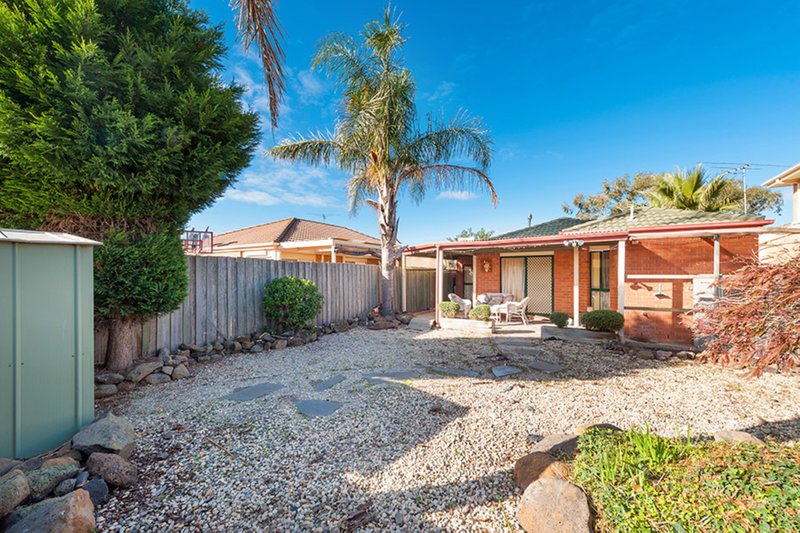 Photo - 13 Mclaurin Avenue, Roxburgh Park VIC 3064 - Image 6