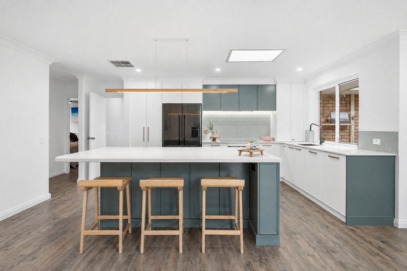 Photo - 13 Mcmahon Way, Kardinya WA 6163 - Image 2