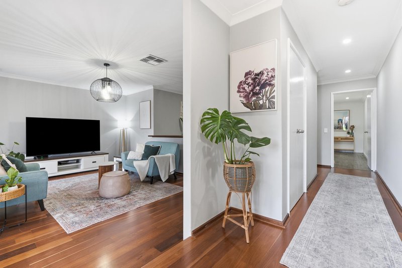 Photo - 13 Mcmahon Way, Kardinya WA 6163 - Image 5