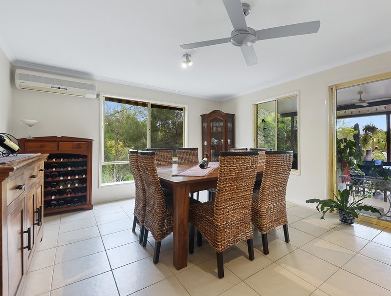 Photo - 13 Meadowood Close, Highvale QLD 4520 - Image 6