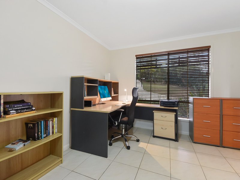 Photo - 13 Meadowood Close, Highvale QLD 4520 - Image 20