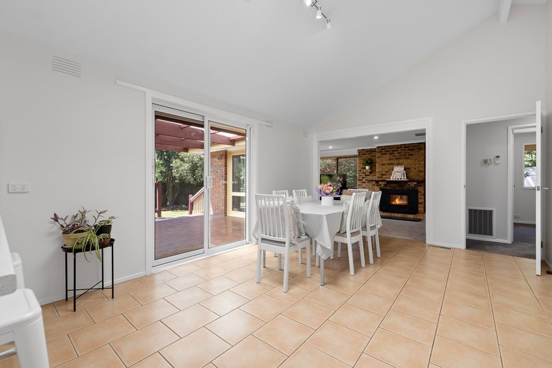 Photo - 13 Melanie Close, Wantirna South VIC 3152 - Image 14