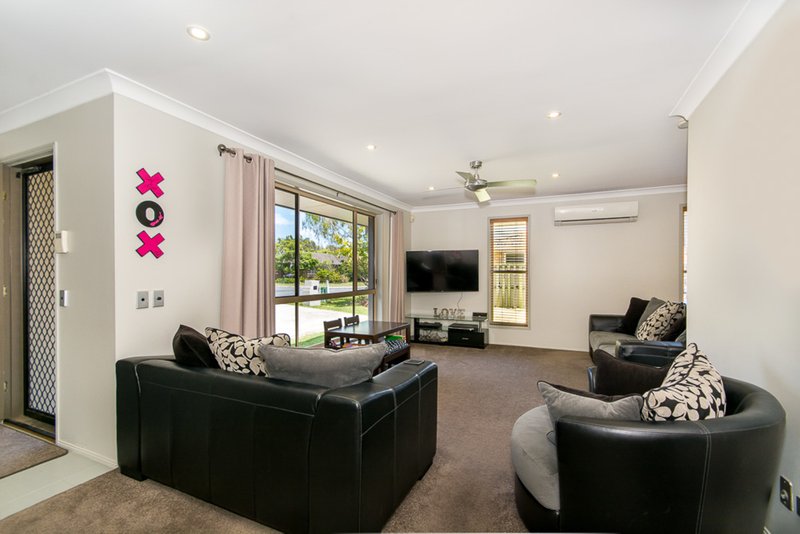 Photo - 13 Meriden Place, Boondall QLD 4034 - Image 2