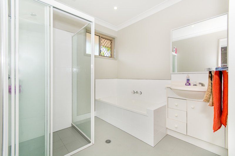 Photo - 13 Meriden Place, Boondall QLD 4034 - Image 12