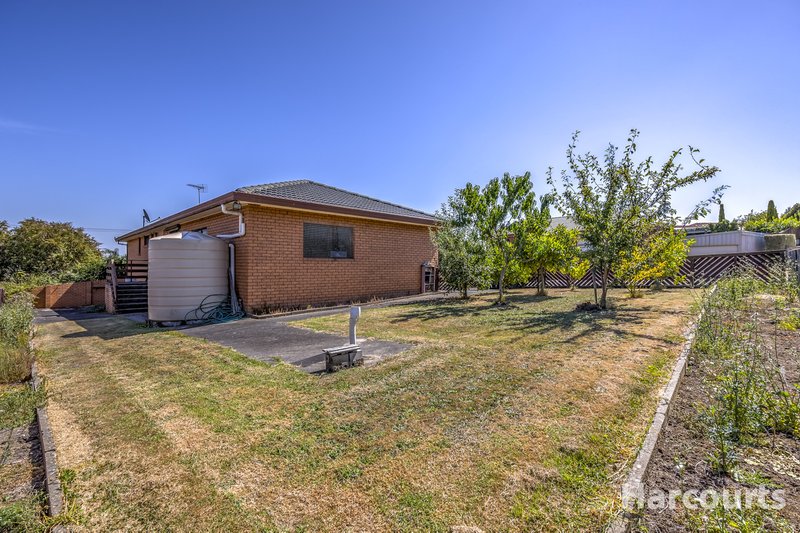 Photo - 13 Merton Court, Newborough VIC 3825 - Image 11